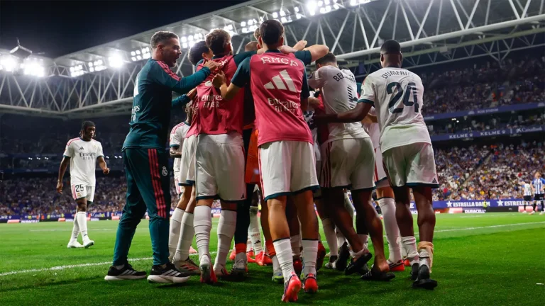 Jugadores del Real Madrid celebrando un gol