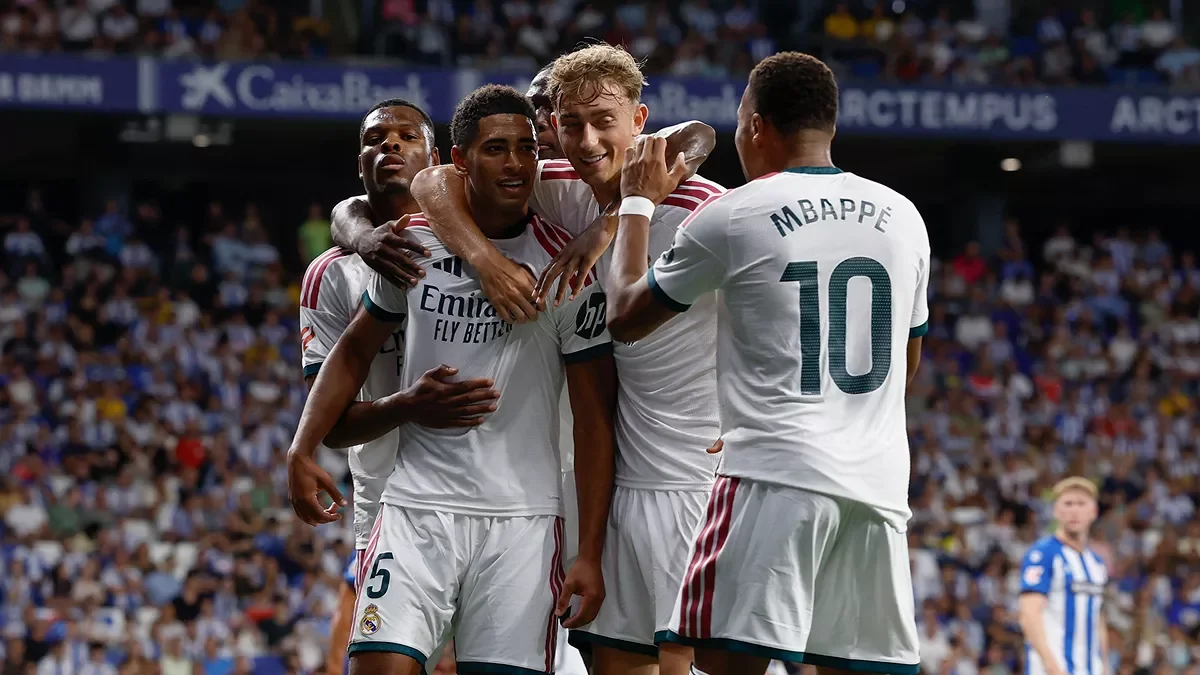 Futbolistas del Real Madrid celebrando un gol