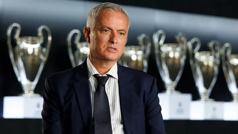 Mourinho, firme sobre el caso Negreira: ``Solo hay que tener el coraje de mirarlo a los ojos''