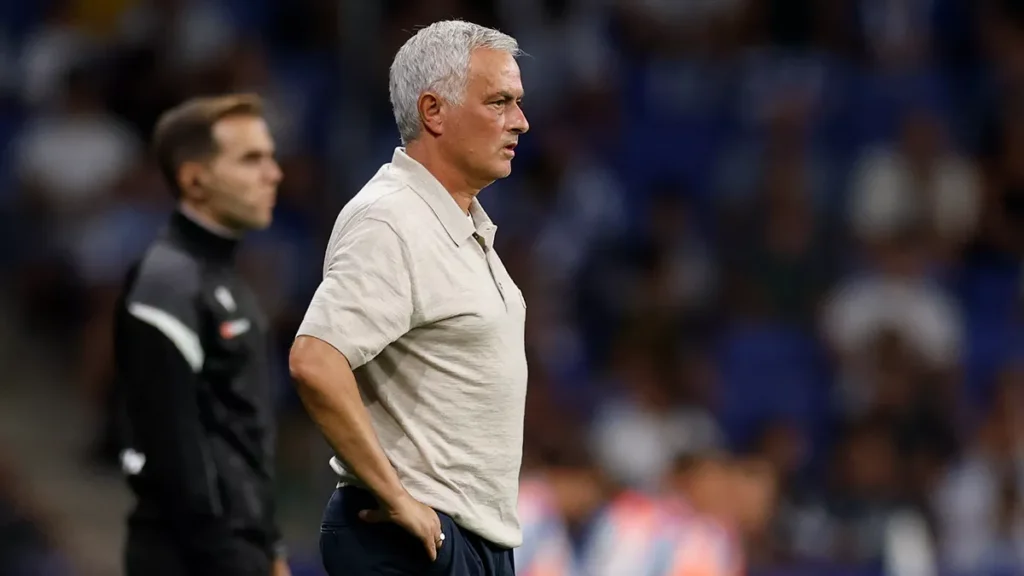 Otra vez a remolque y otra vez remontada: el Real Madrid sobrevive al Espanyol en el debut de Mourinho