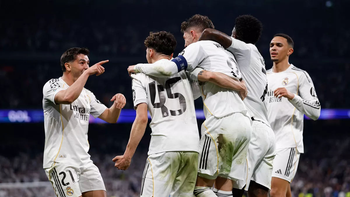 Los jugadores del Real Madrid celebrando un gol
