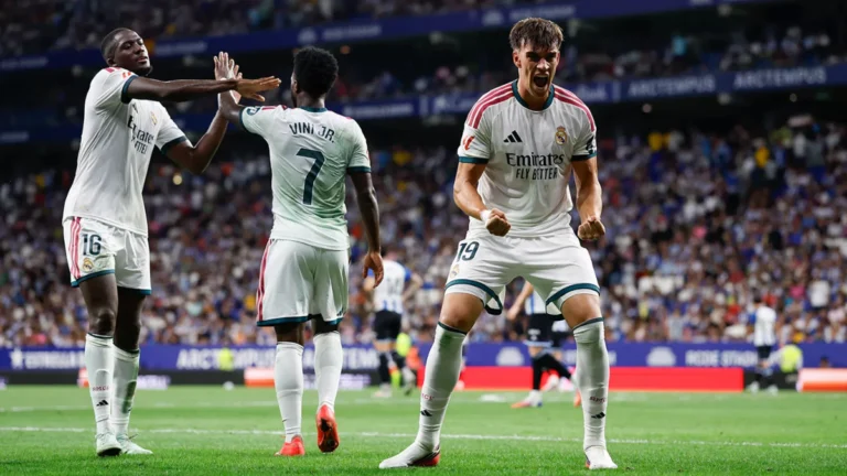 Otra vez a remolque y otra vez remontada: el Real Madrid sobrevive al Espanyol en el debut de Mourinho