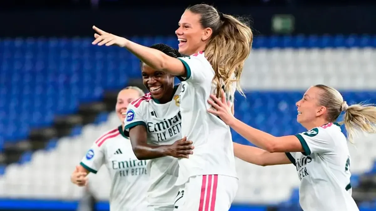 Bella Andersson celebrando su gol con el Real Madrid femenino