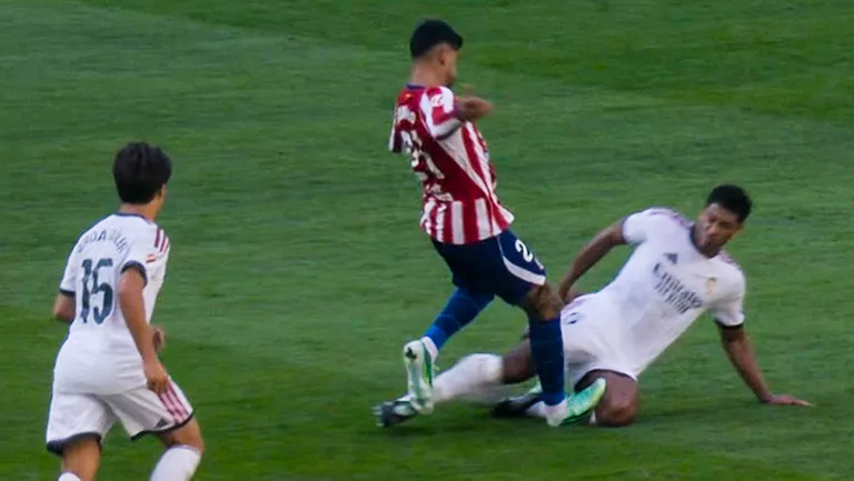 Mourinho carga contra los árbitros tras el derbi madrileño: ``Pensaba que encontraba una liga diferente a la que había dejado''
