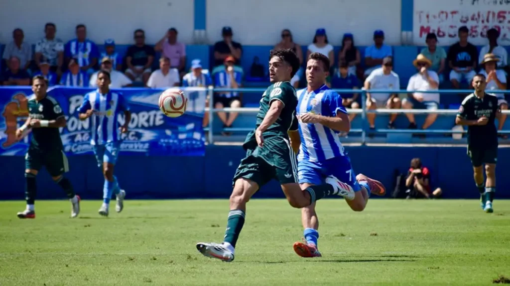 Thiago Pitarch vuelve al Real Madrid Castilla: la táctica del filial madridista para salir a flote en el Narcís Sala