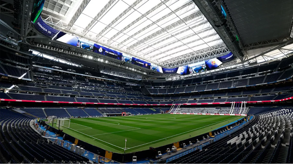El estadio Santiago Bernabéu antes de un partido