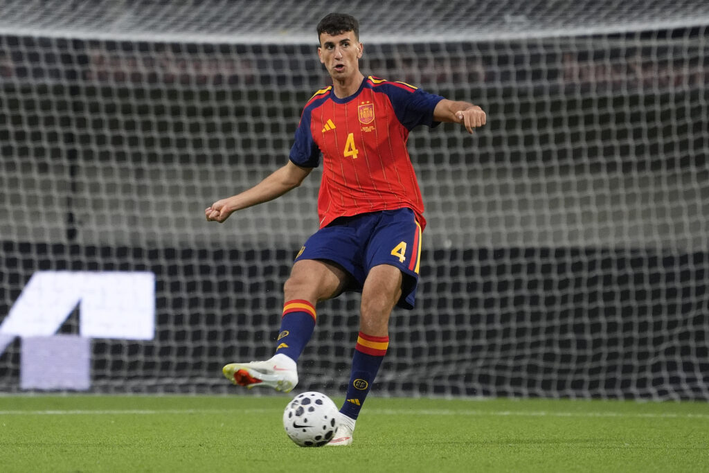 Jacobo Ramón brilla en el Como ante la atenta mirada del Real Madrid: un seguro de vida para Fàbregas con un valor de mercado disparado