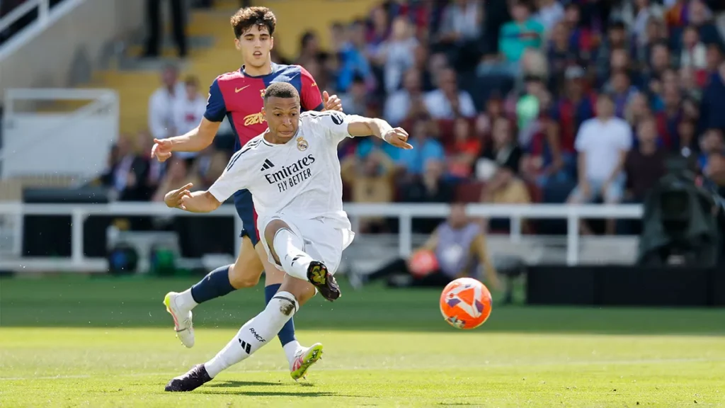 7 tiros a puerta de diferencia y 42 goles de distancia: la estadística que deja en mal lugar a la delantera del Real Madrid