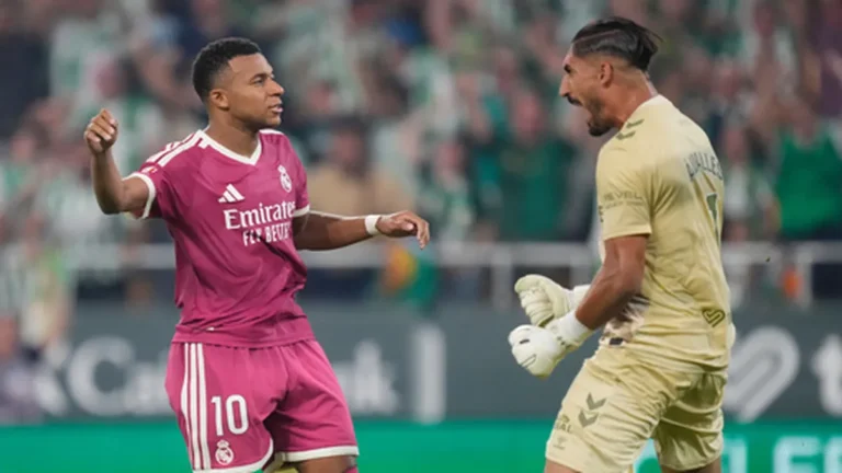 La noche más aciaga de Mbappé: un penalti y dos ocasiones desperdiciadas que provocaron la primera derrota del Real Madrid