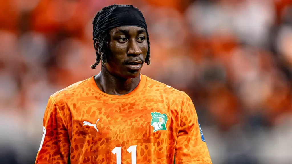 Yan Diomandé con Costa de Marfil.