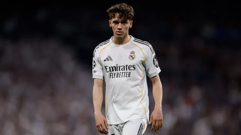 Thiago Pitarch vuelve al Real Madrid Castilla: la táctica del filial madridista para salir a flote en el Narcís Sala