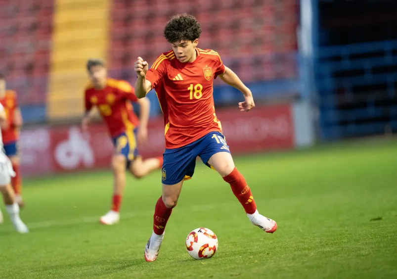 Álvaro López recupera a Enzo Alves para el Juvenil A del Real Madrid: doblete y una asistencia para firmar una goleada