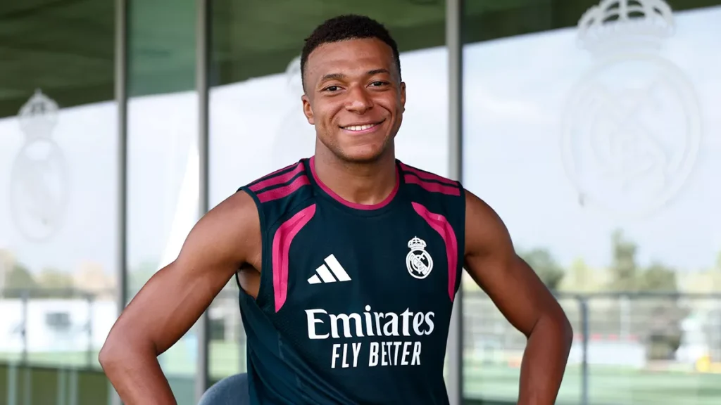 Kylian Mbappé en la Ciudad Deportiva del Real Madrid
