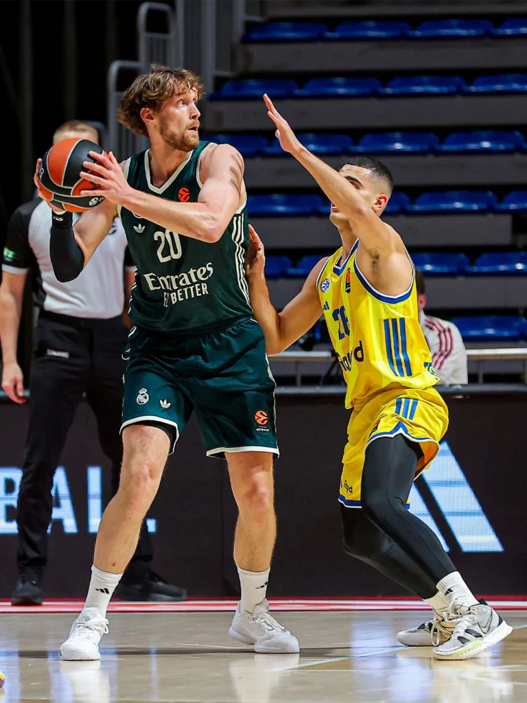 El Real Madrid destroza a Maccabi en el show de Campazzo